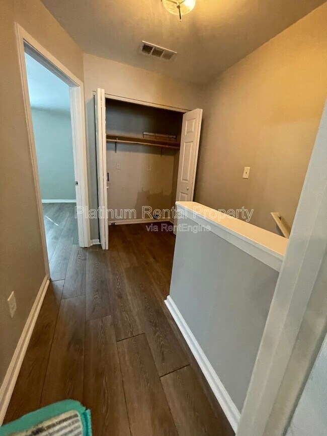 Building Photo - 3575 Kennesaw Station Dr