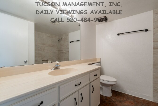 Building Photo - 1686 W Wood Bridge Ct