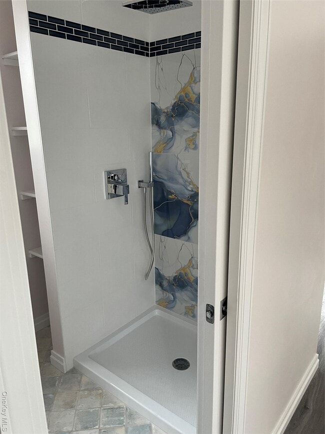 Building Photo - 9 Damson Ln