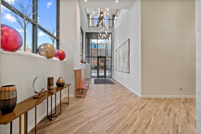 Building Photo - 1330 Lancaster St