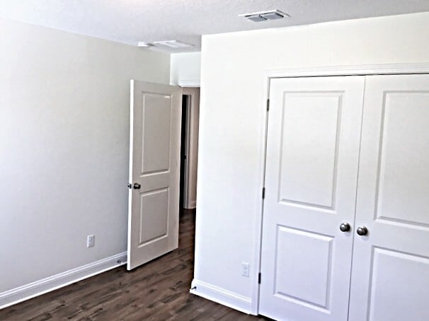 Building Photo - 323 Cortez Dr