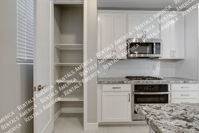 Building Photo - 144 Kimberlite Dr