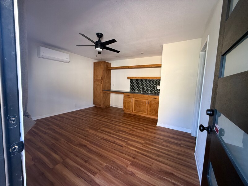 Building Photo - 132 Palm Ave