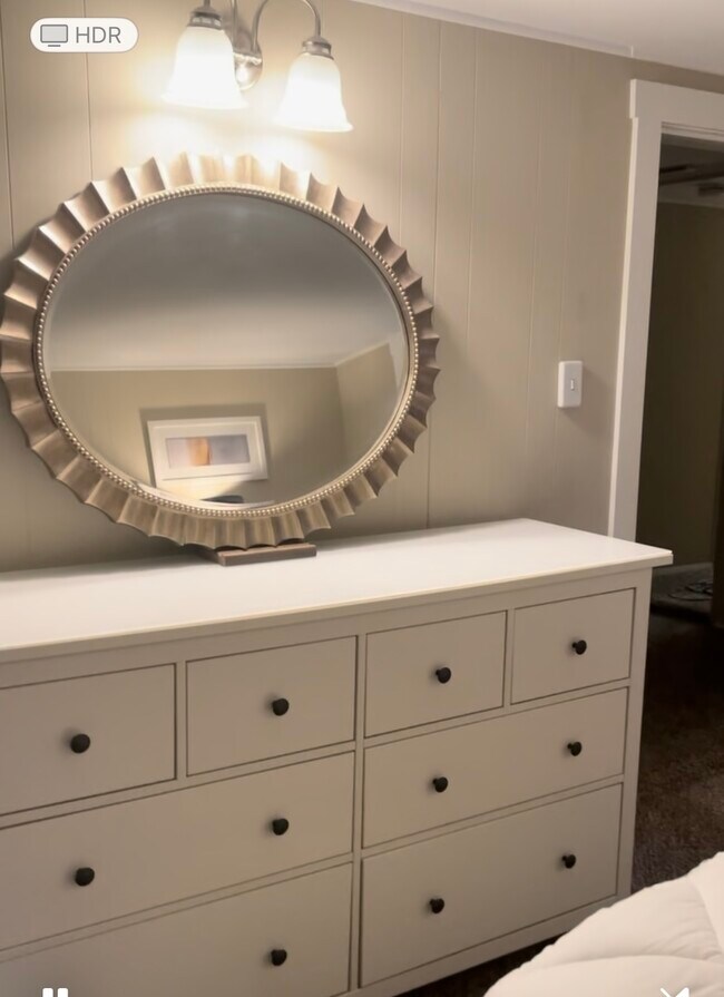 Building Photo - 110 NE 40th St