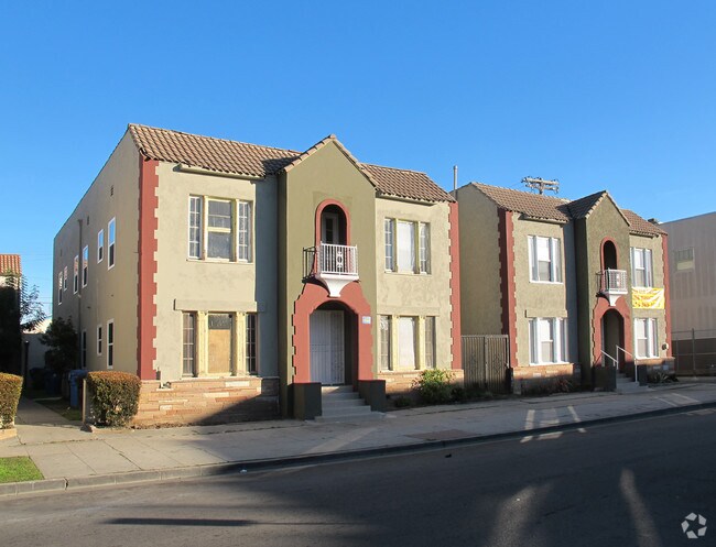 Building Photo - 1015-1019 W 85th St