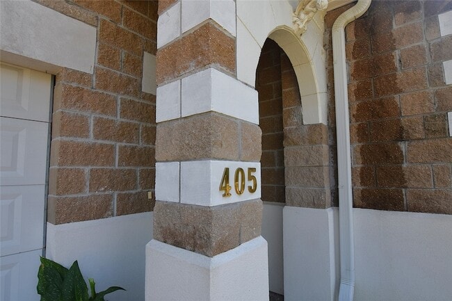Building Photo - 405 Mc Kinney Ln