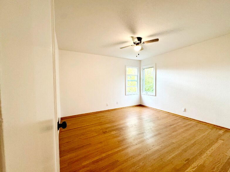 Building Photo - 153 Edgemont Ave