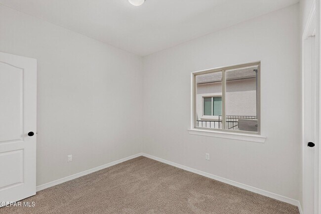 Building Photo - 14321 Chris Zingo Ln