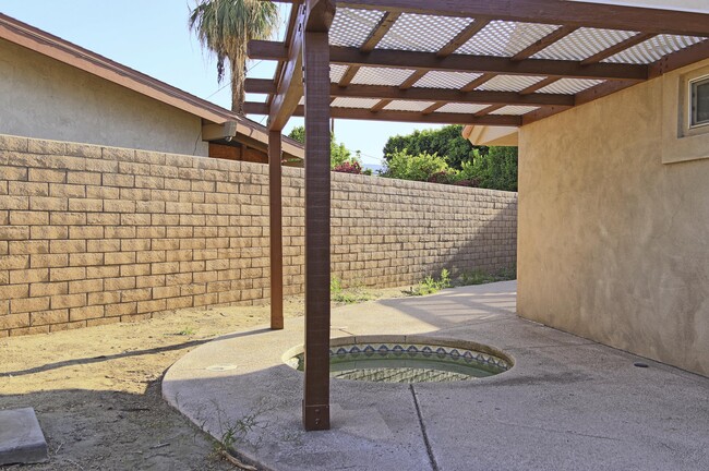 Building Photo - 73969 Olive Ct