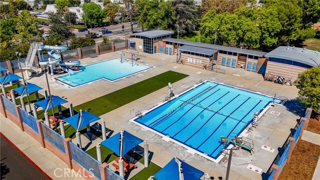 Building Photo - 10002 Reseda Blvd