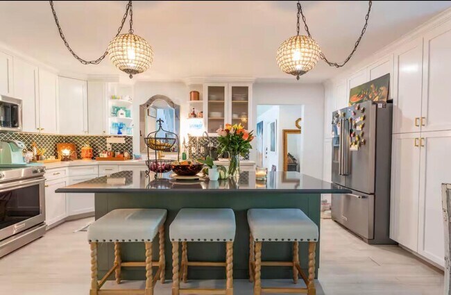 Building Photo - 1256 Palmetto Rd