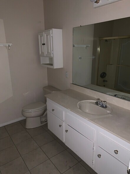 Building Photo - 124 Stratford Cir