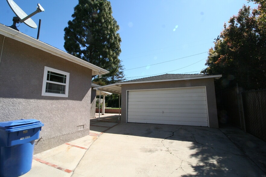 Building Photo - 8318 Gonzaga Ave