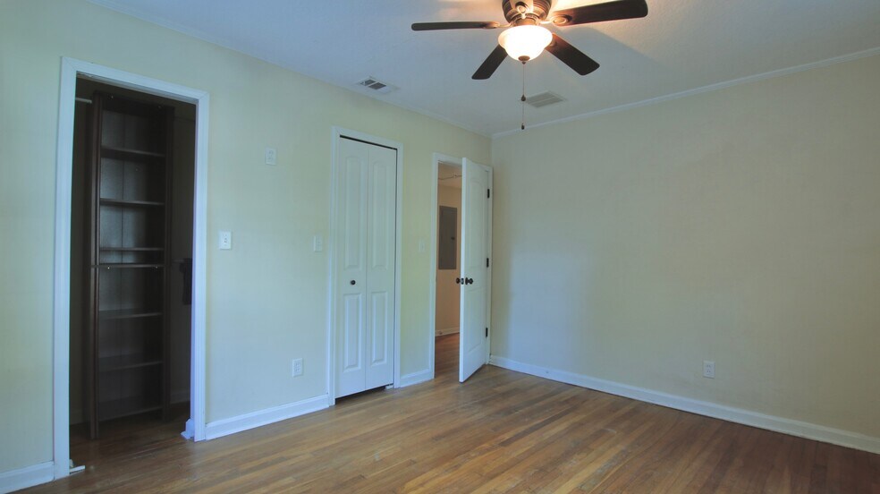 Building Photo - 1554 Geraldine Dr