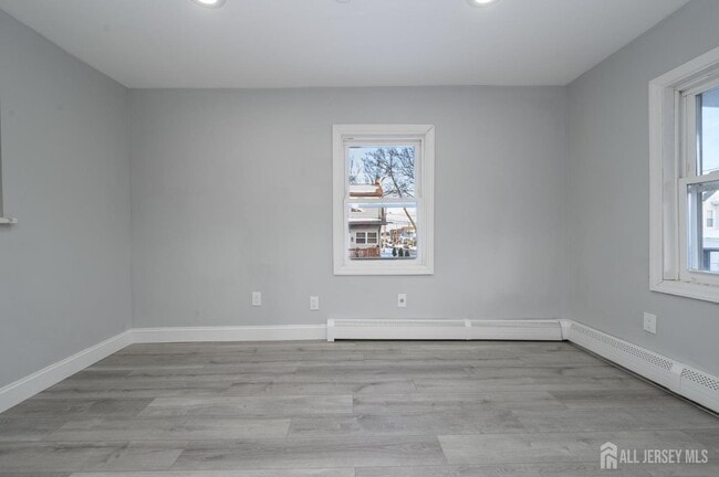 Building Photo - 408 David St