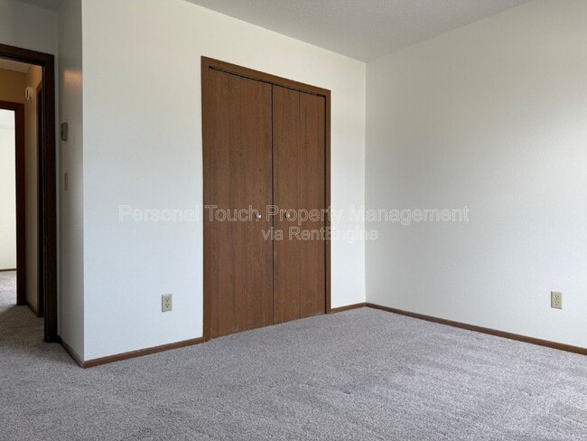 Building Photo - 1005 19th St SW