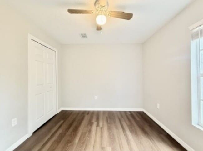 Building Photo - 425 F St