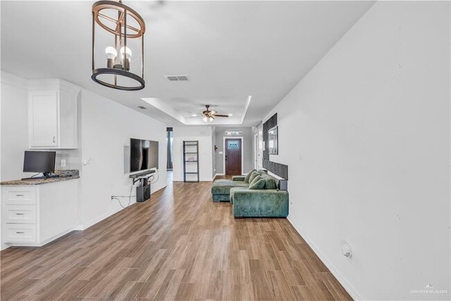 Building Photo - 16 Tree Top Ct