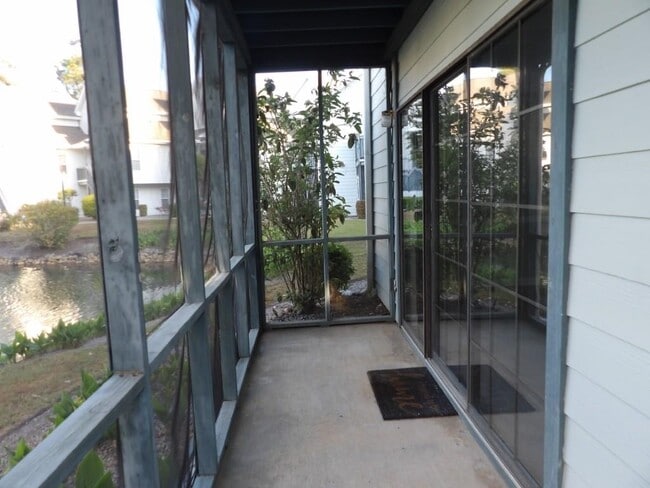 Building Photo - 4363 Spa Dr