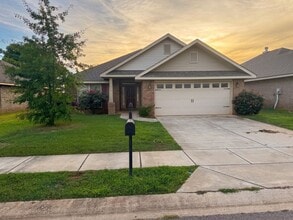 Building Photo - 110 Tybee Dr