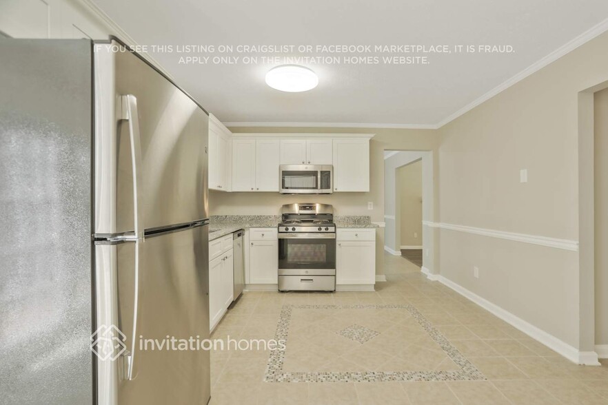 Building Photo - 885 Cremins Rd