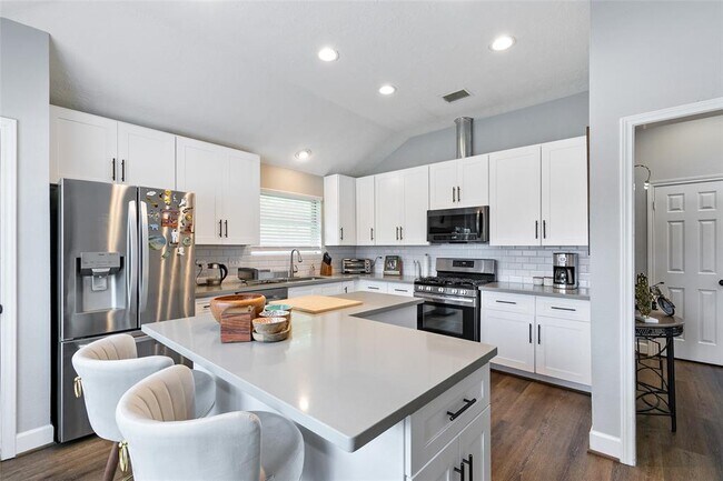 Building Photo - 4706 Wynnview Dr