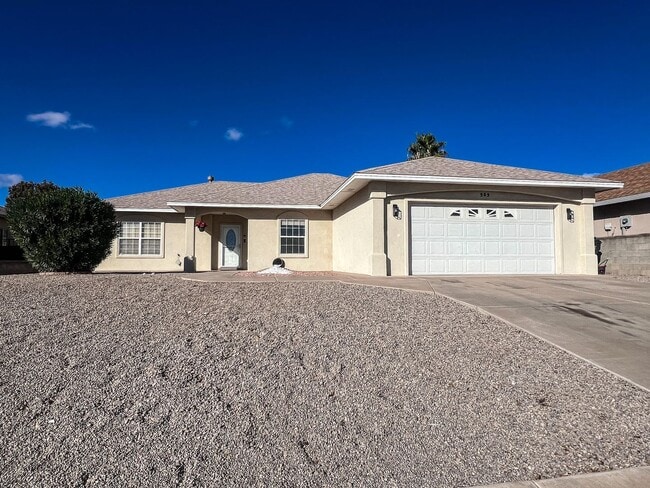Primary Photo - Beautiful 4 bedroom, 2 bath home