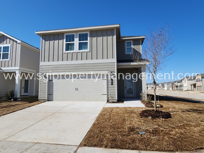 Primary Photo - 1621 White Fir Ln