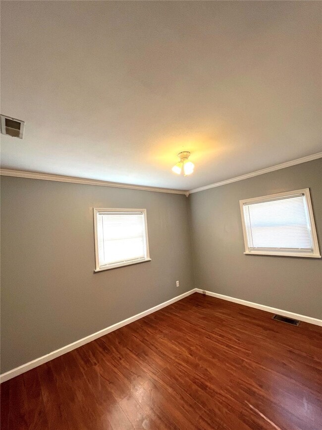 Building Photo - 13 Rusty Wil Dr