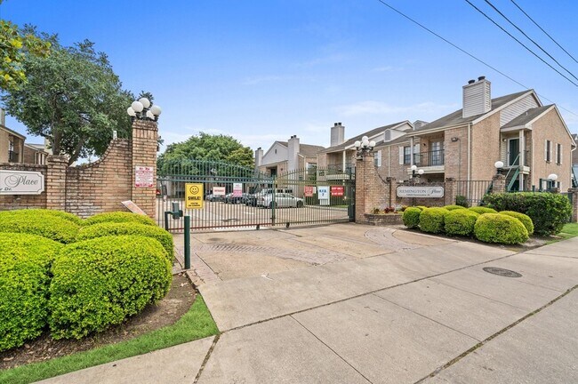 Building Photo - 14600 Fonmeadow Dr
