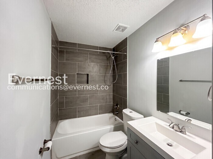 Building Photo - 7127 Markim Dr