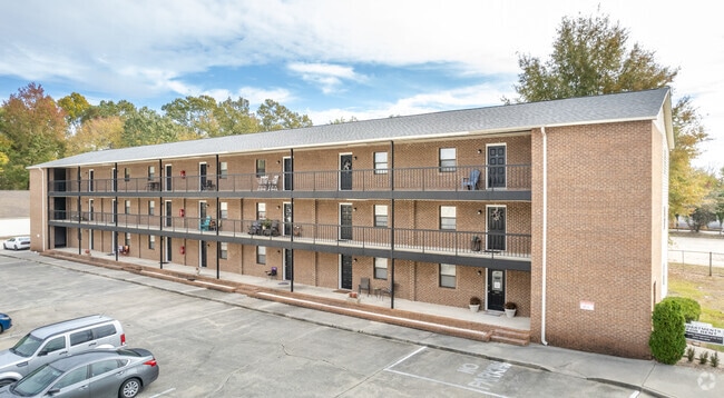 Building Photo - Chancellor on 5th