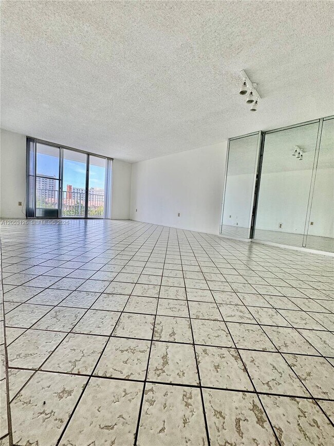 Building Photo - 2801 NE 183rd St