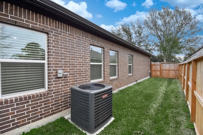 Building Photo - 2139 Counter Point Dr