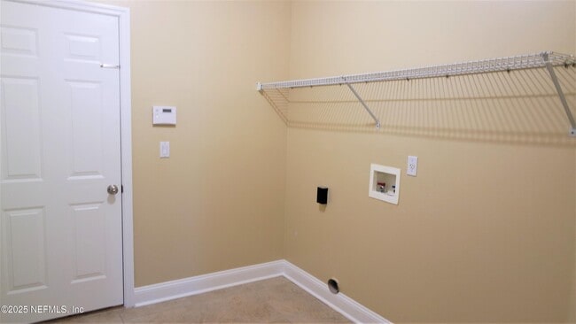 Building Photo - 2137 Pond Spring Way