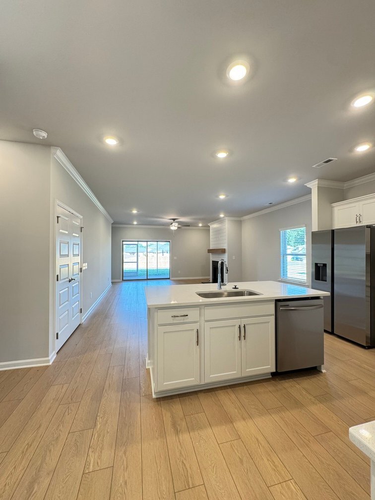 Building Photo - 139 Clift Crk Dr