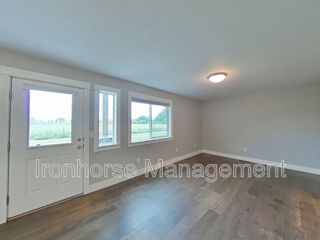 Building Photo - 2930 Warbler Way