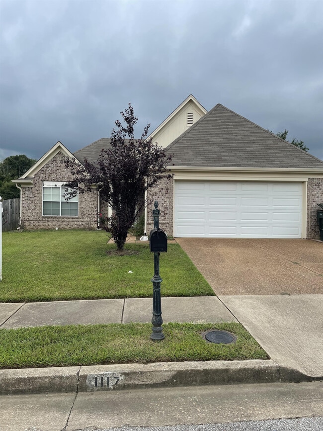 Primary Photo - 1117 E Cortona Cir