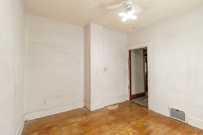 Building Photo - 2319 Hecker Ave