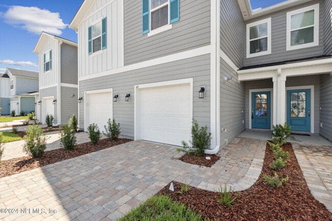Building Photo - 65 Mellowood Ln
