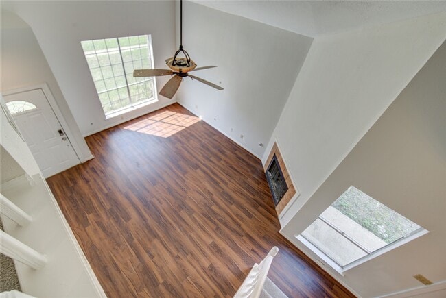 Building Photo - 308 N Ranch House Rd