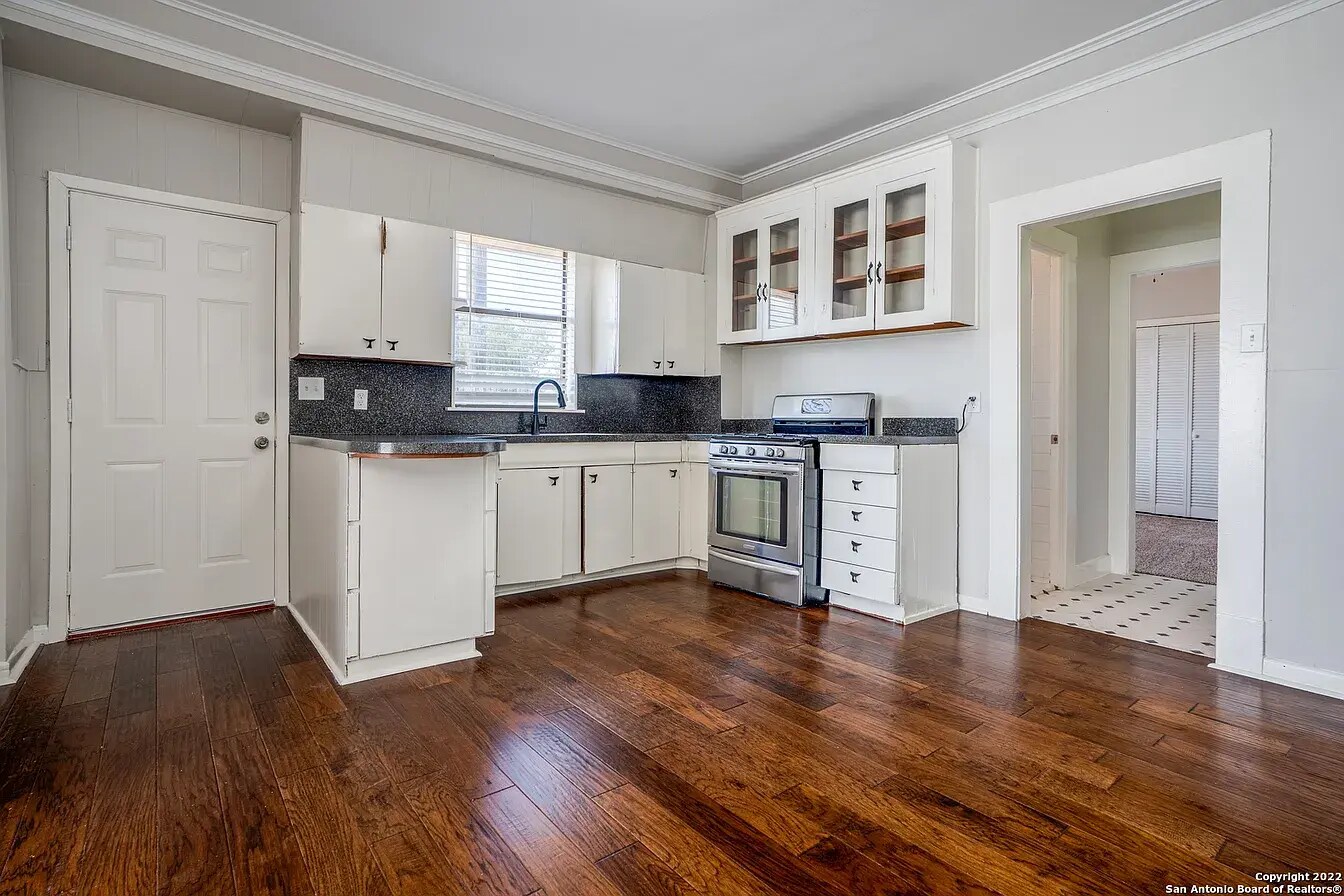 Building Photo - 2739 SE Loop 410