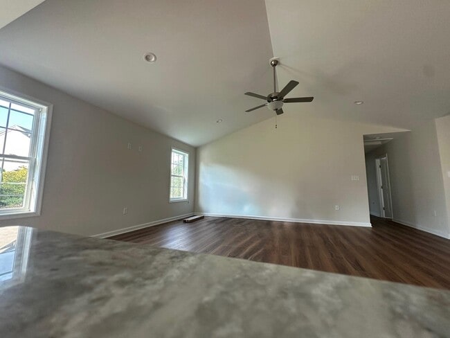 Building Photo - 209 Jensen Way