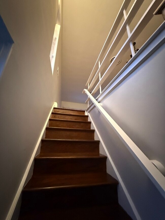 Building Photo - 2435 N 76th Ct