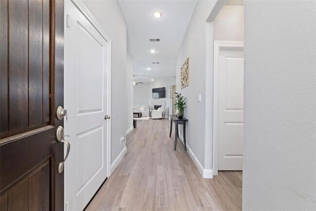 Building Photo - 19029 Villa Ln
