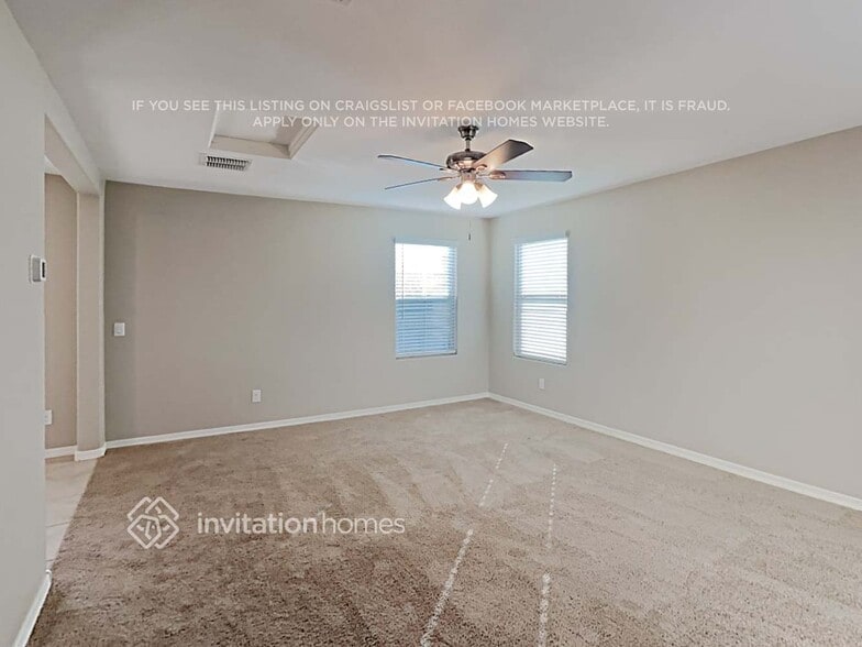 Building Photo - 3942 S 79th Dr