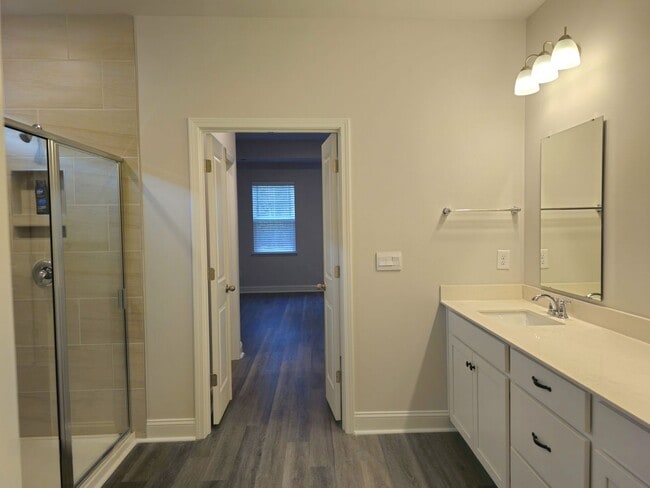 Building Photo - Live the Dream: Luxury Golf Course Living Awaits!