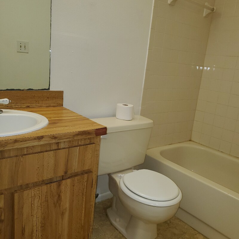 Building Photo - 7240 Parkside Villas Dr