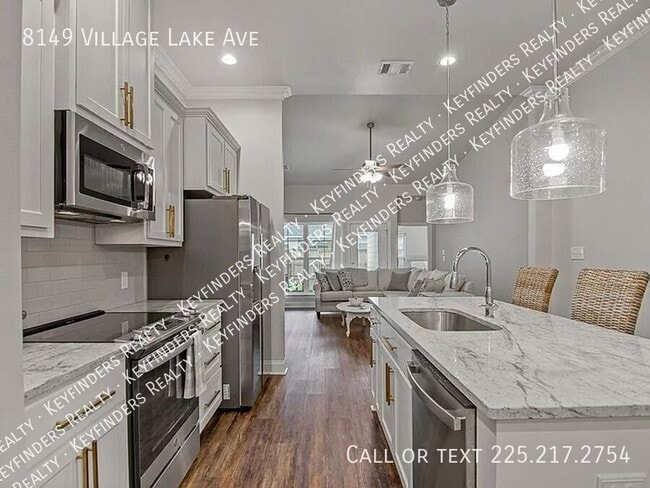 Building Photo - 8149 Village Lake Ave