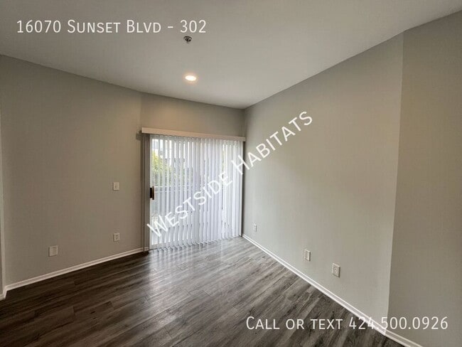 Building Photo - 16070 Sunset Blvd